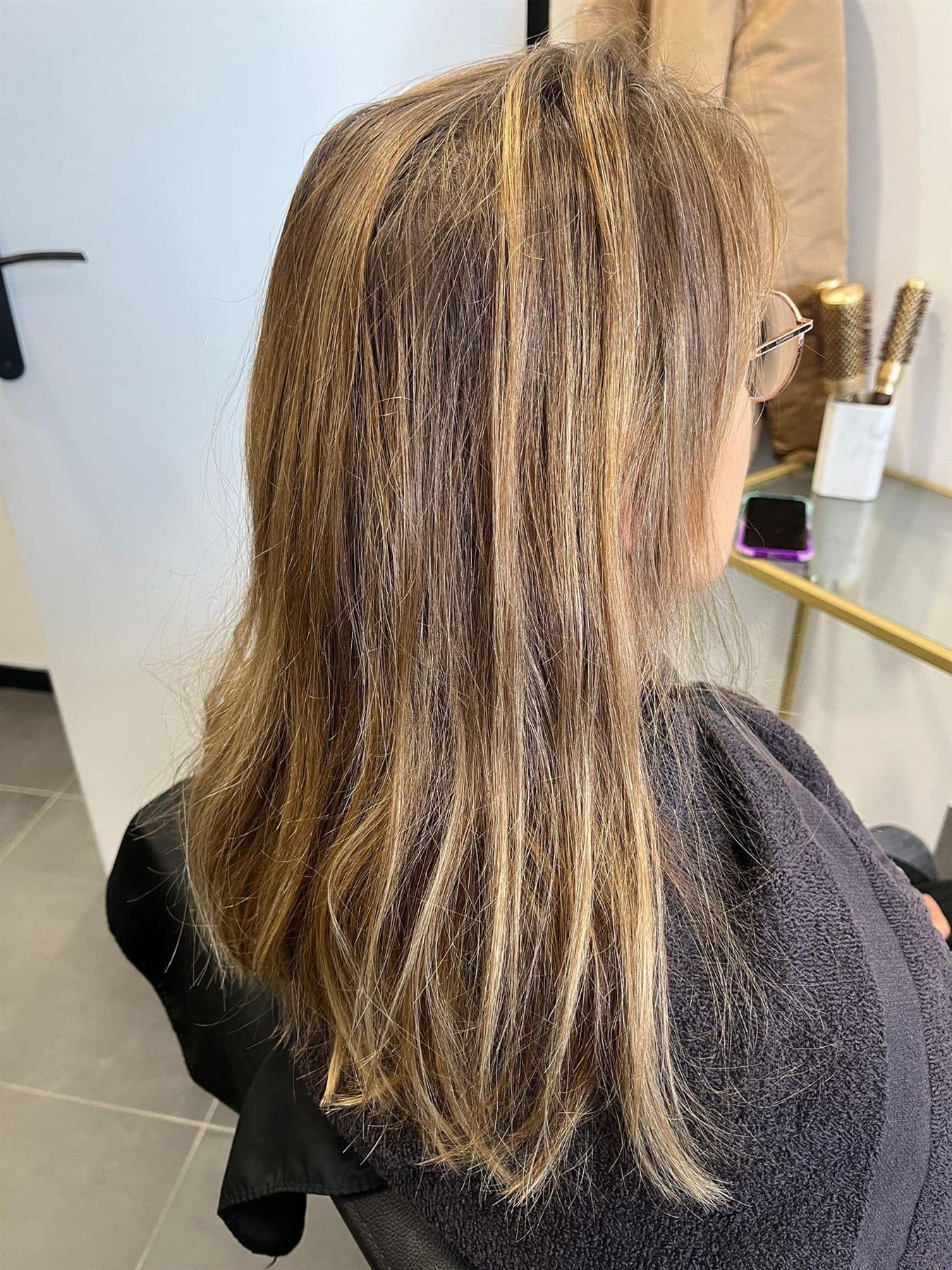 Coloration signature Kiara, nuance blonde, avant et après, Avant